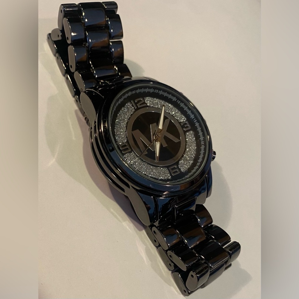 Michael Kors Watch - Picture 2 of 10